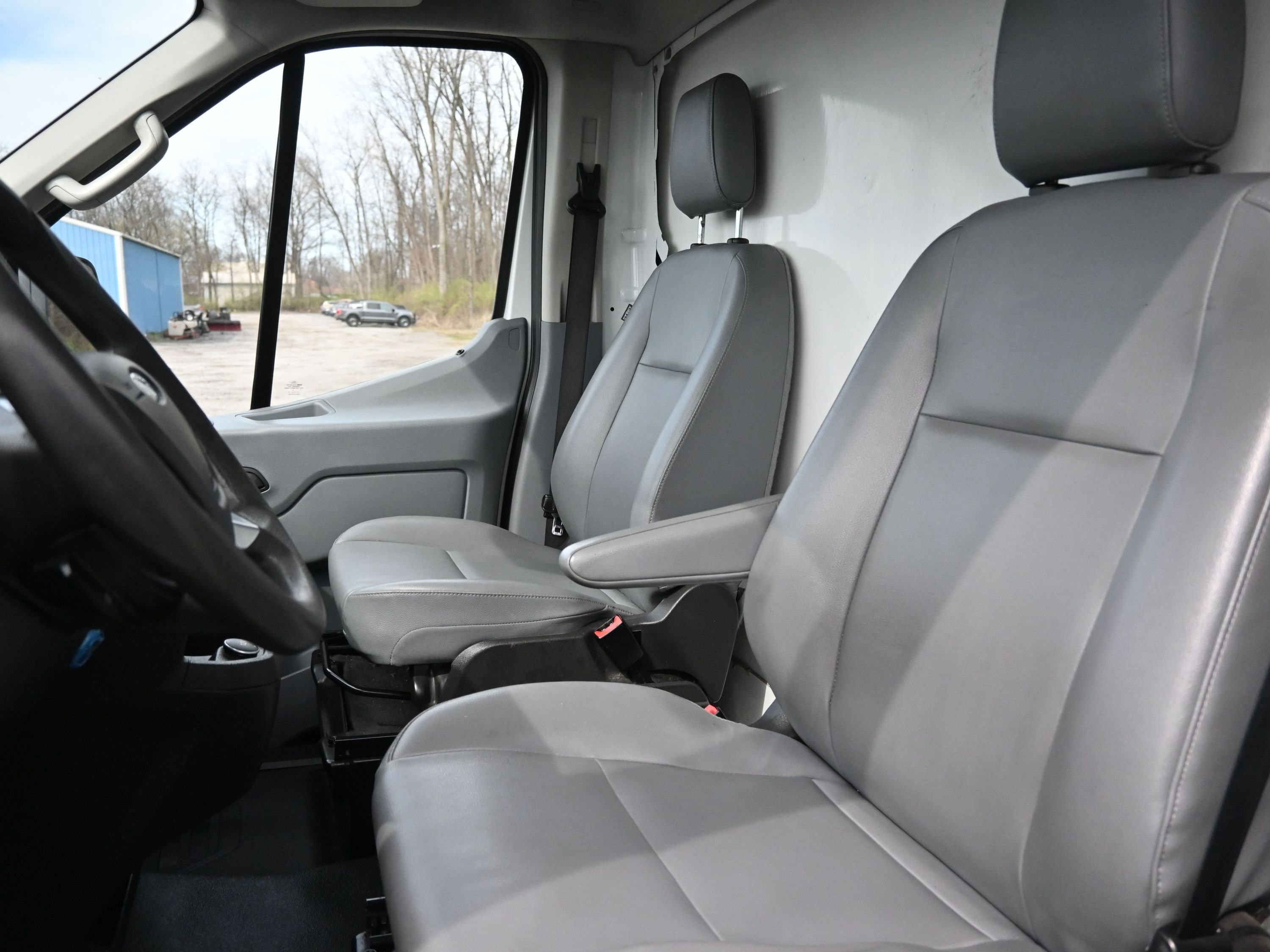 Used 2017 Ford Transit 350 138 w/ Exterior Upgrade Package RWD image 6