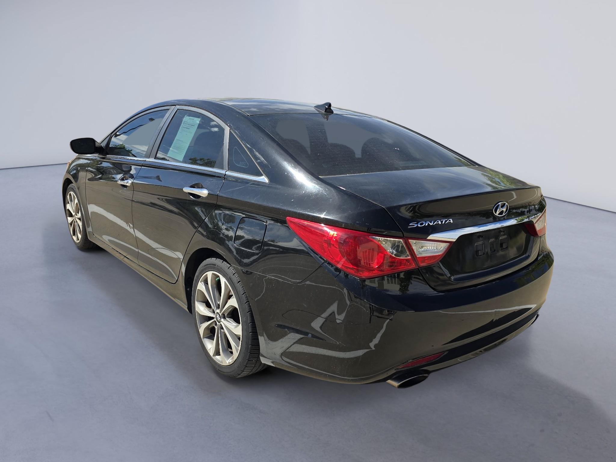 Used 2013 Hyundai Sonata SE FWD image 3