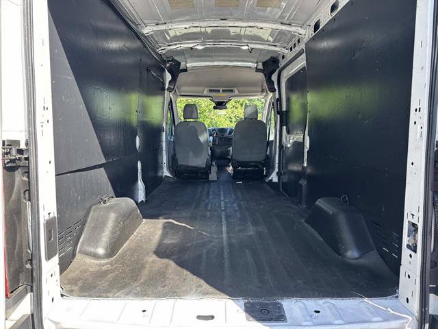 Used 2018 Ford Transit 250 148 Medium Roof RWD image 32