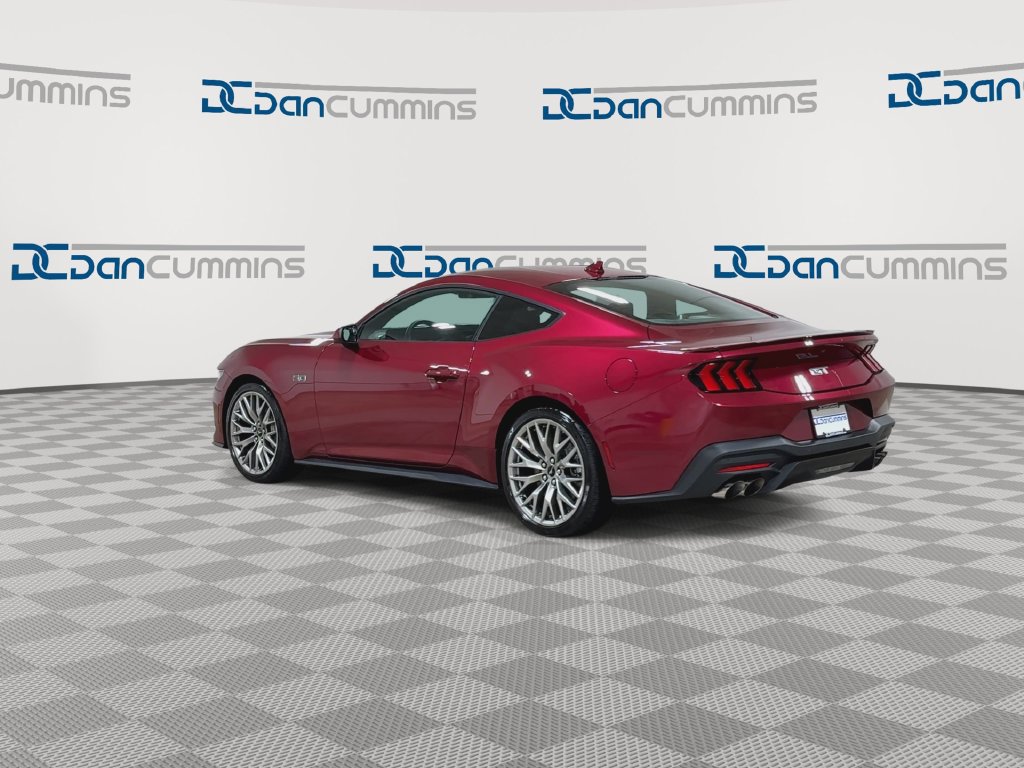 Used 2025 Ford Mustang GT Premium RWD image 6