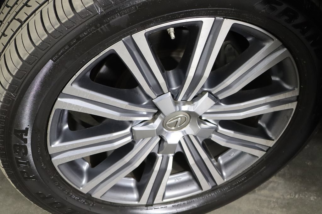 Used 2016 Lexus LX 570 4WD w/ Luxury Package image 45