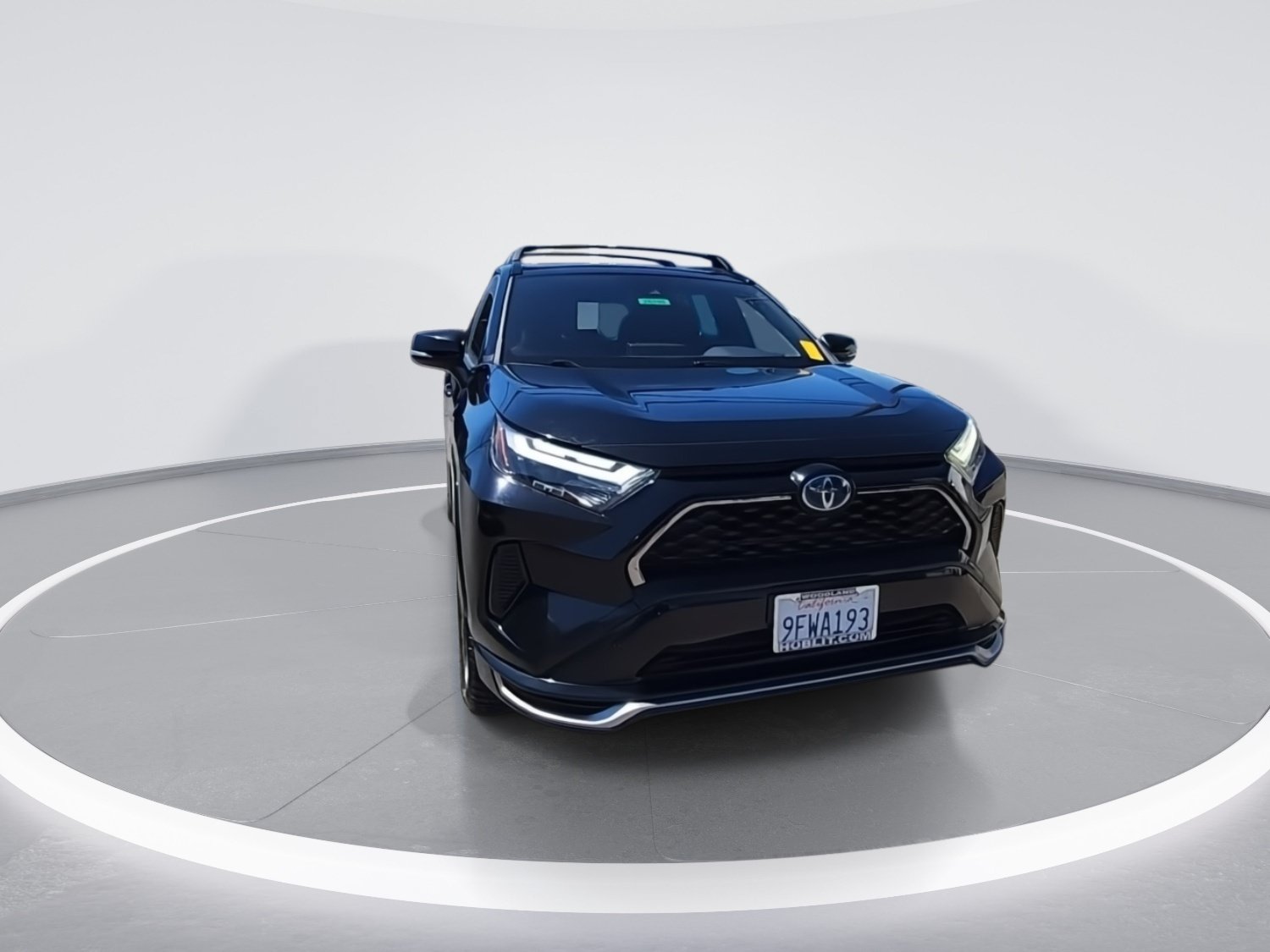 Used 2023 Toyota RAV4 SE w/ Weather & Moonroof Package AWD/4WD image 3