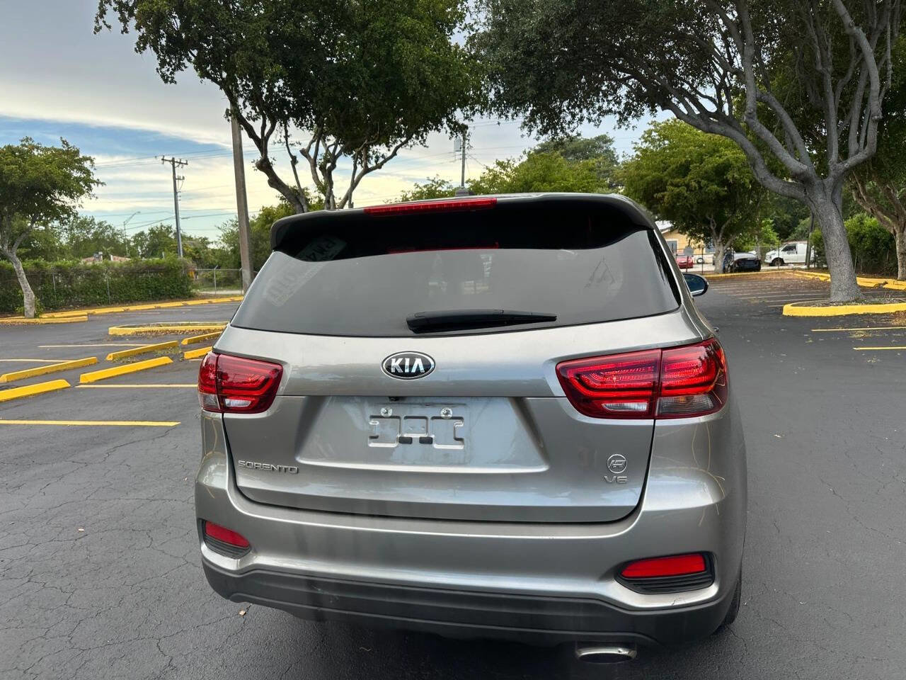 Used 2019 Kia Sorento AWD V6 image 11