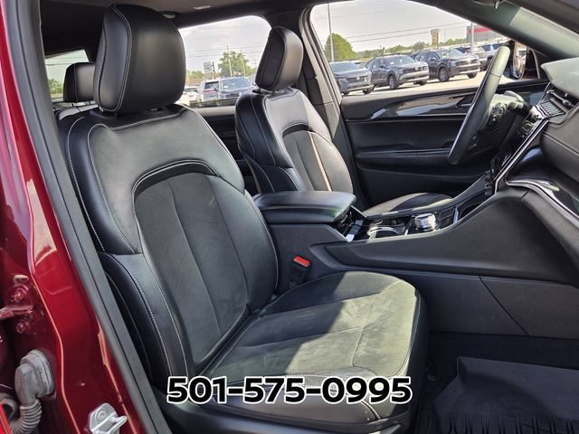 Used 2023 Jeep Grand Cherokee L Laredo AWD/4WD image 21