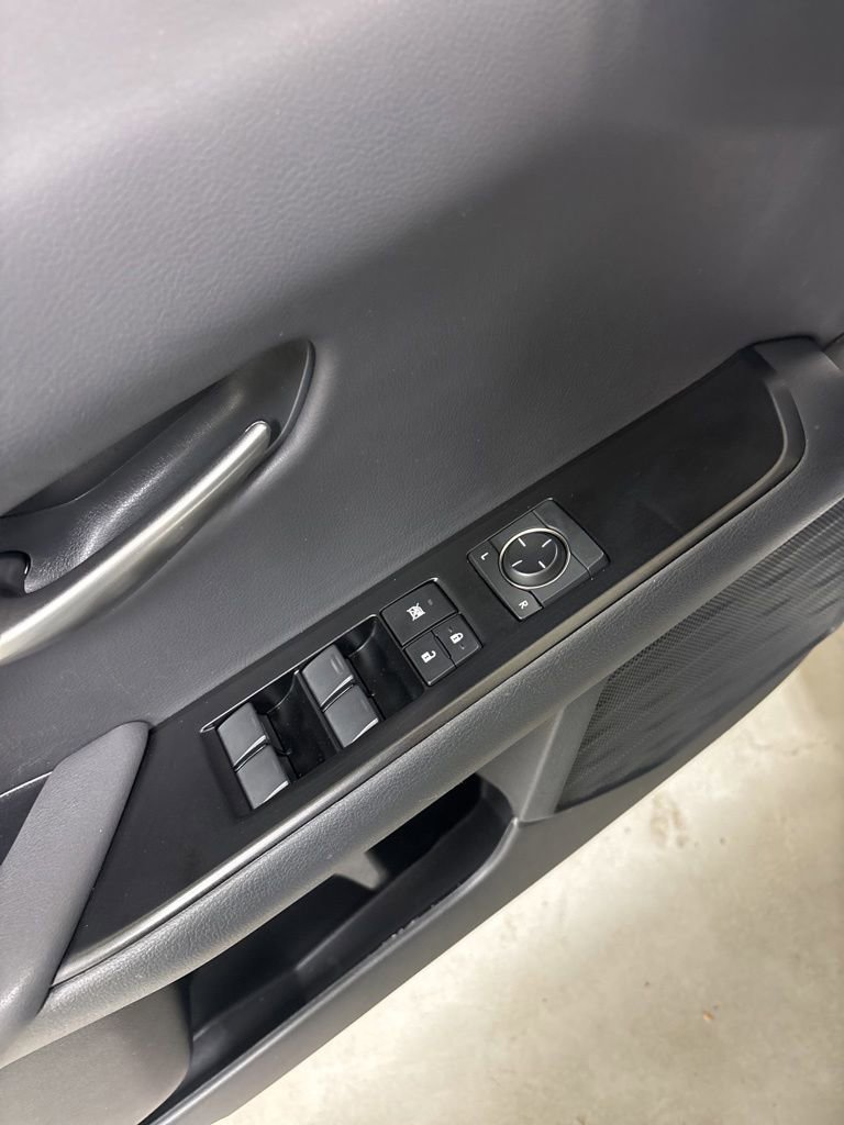 Used 2022 Lexus UX 200 w/ Premium Package FWD image 18