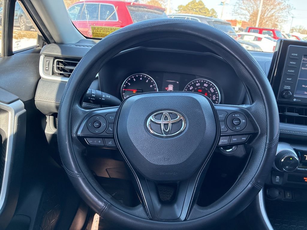 Used 2021 Toyota RAV4 XLE image 22