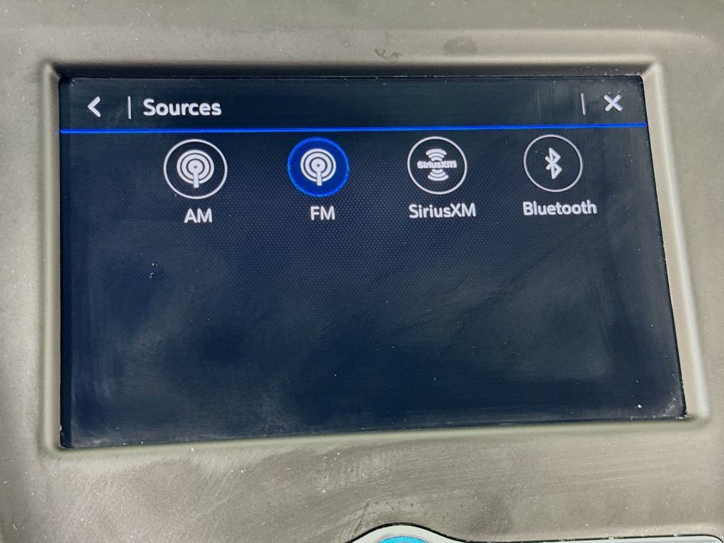 Used 2023 Chevrolet Equinox LT w/ Driver Convenience Package image 35