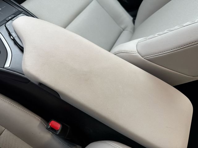 Used 2019 Lexus UX 250h image 26