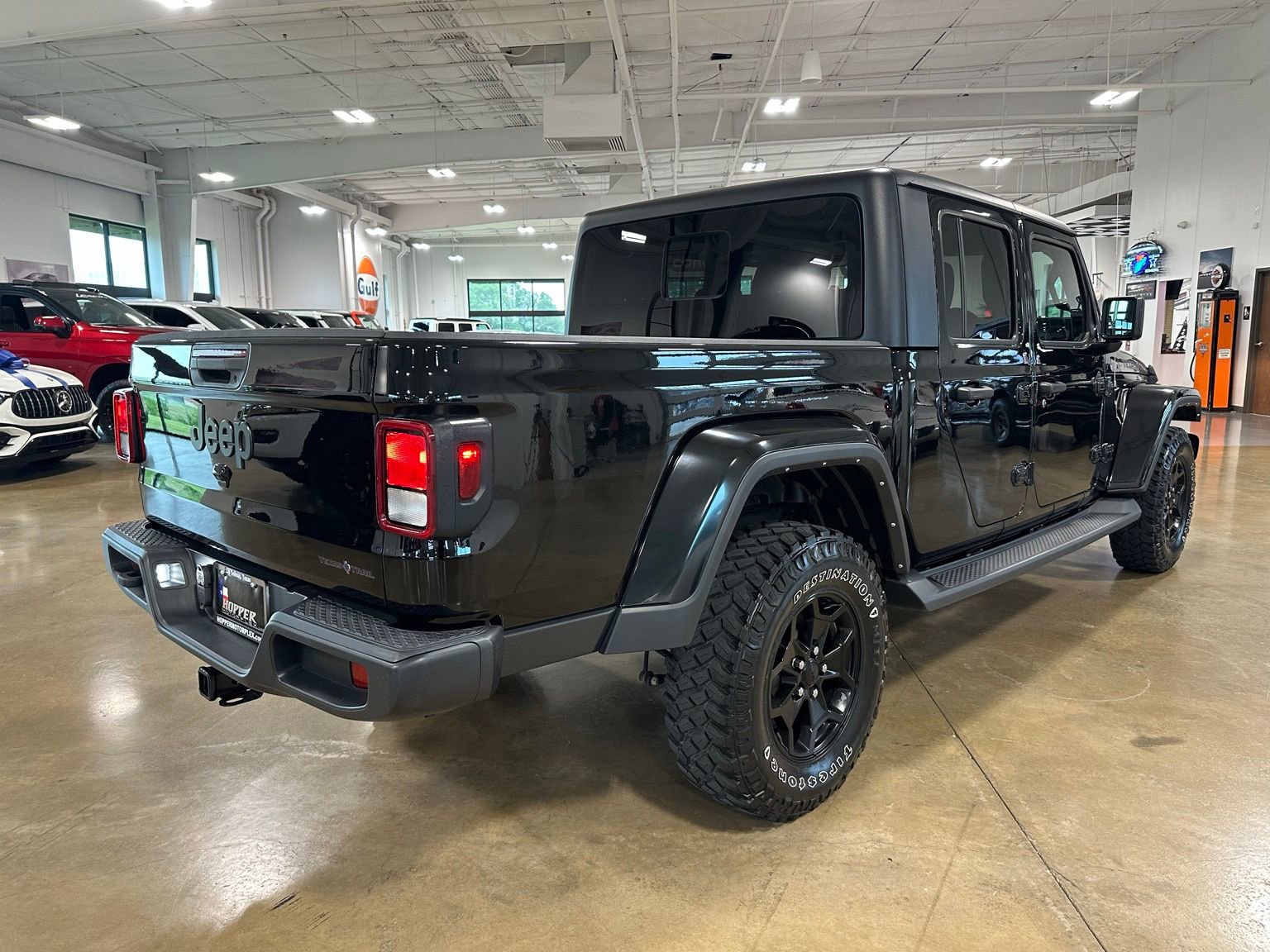Used 2022 Jeep Gladiator Sport AWD/4WD image 8