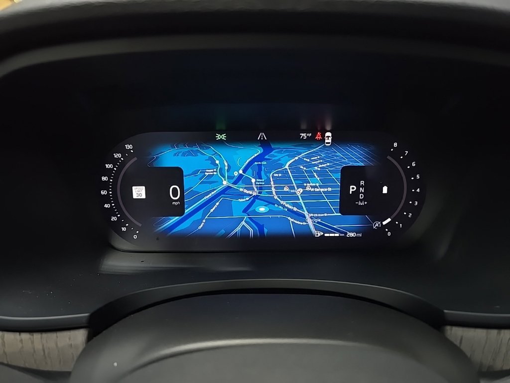 Used 2025 Volvo S90 B6 Plus AWD/4WD image 22