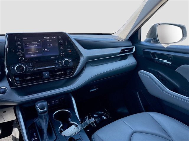 Used 2022 Toyota Highlander XLE image 21