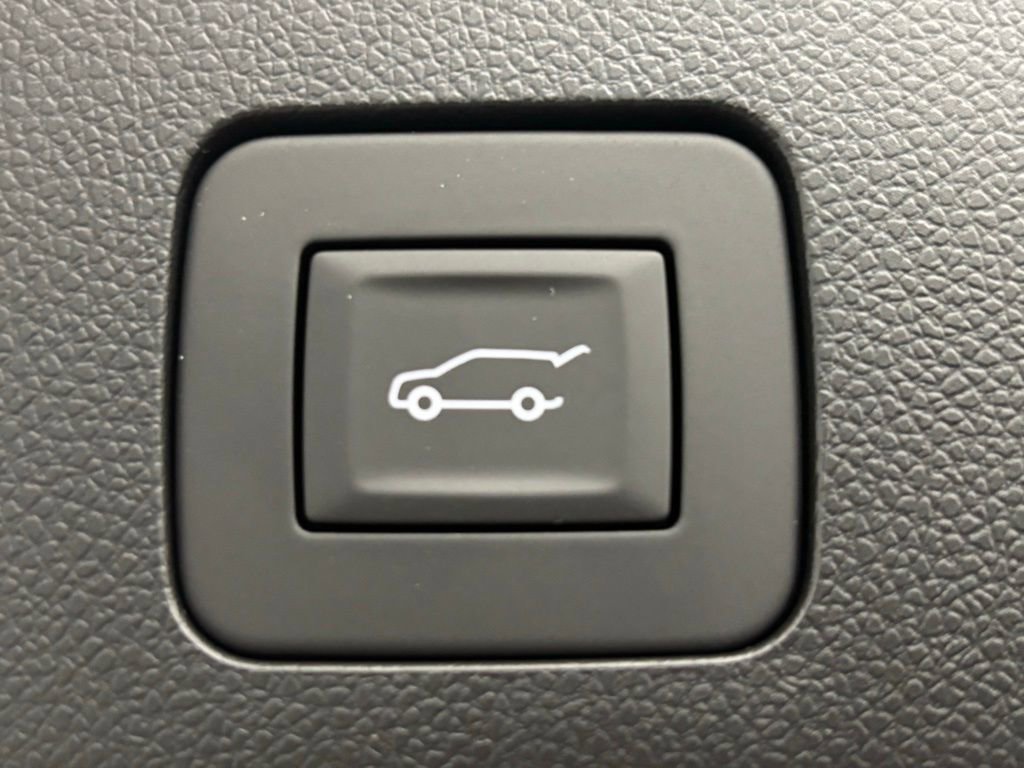 New 2026 Buick Encore GX Avenir w/ Avenir Technology Package image 11