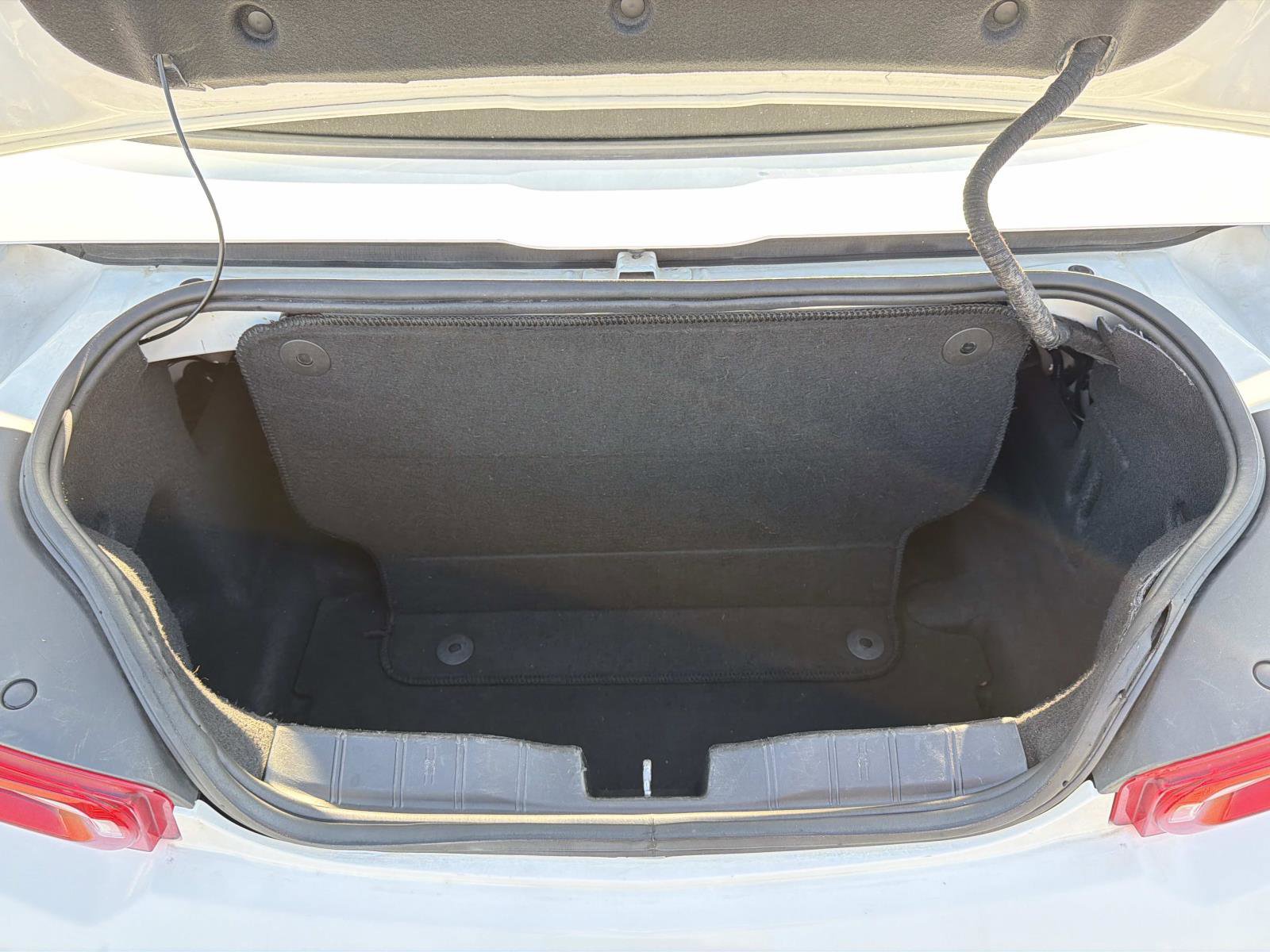 Used 2020 Chevrolet Camaro LT image 21