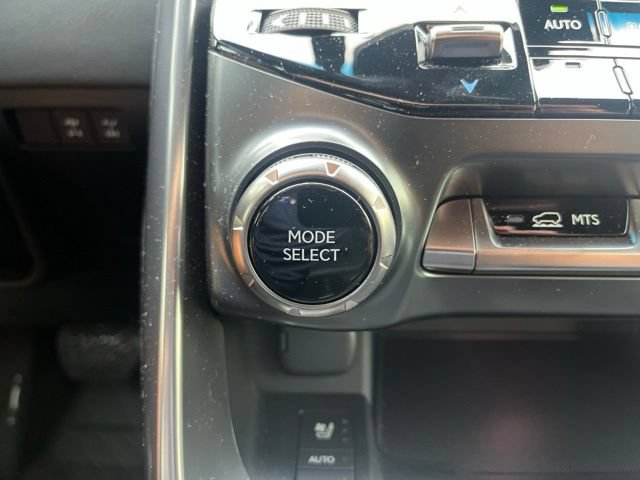 Used 2026 Lexus LX 700h Overtrail AWD/4WD image 16