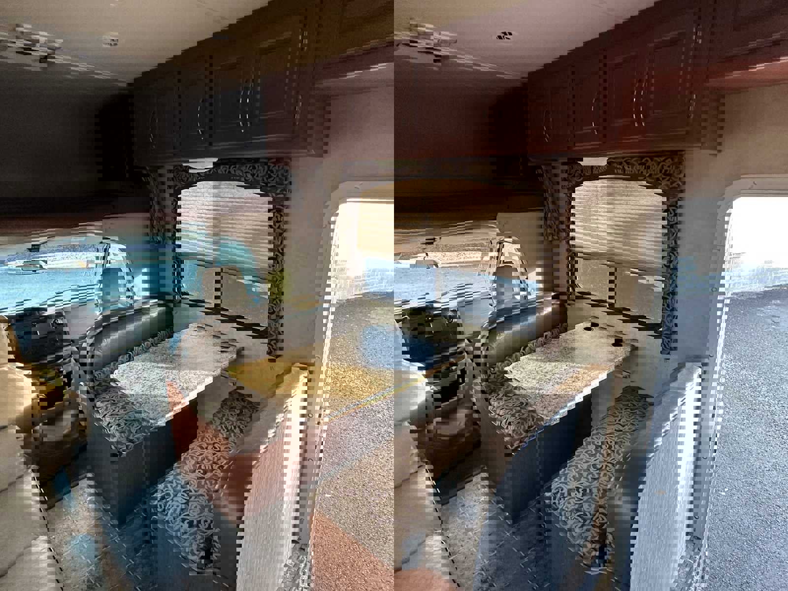 Used 2011 Ford E-450 and Econoline 450 Super Duty w/ Motorhome Prep Pkg image 13