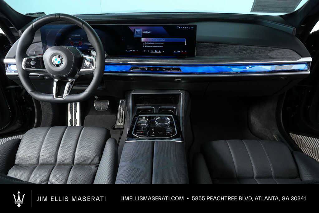 Used 2023 BMW 760i xDrive AWD/4WD image 18