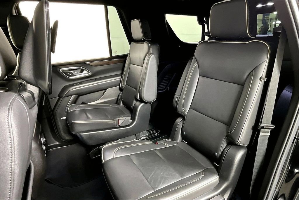 Used 2021 Chevrolet Tahoe Premier w/ Premium Package image 26