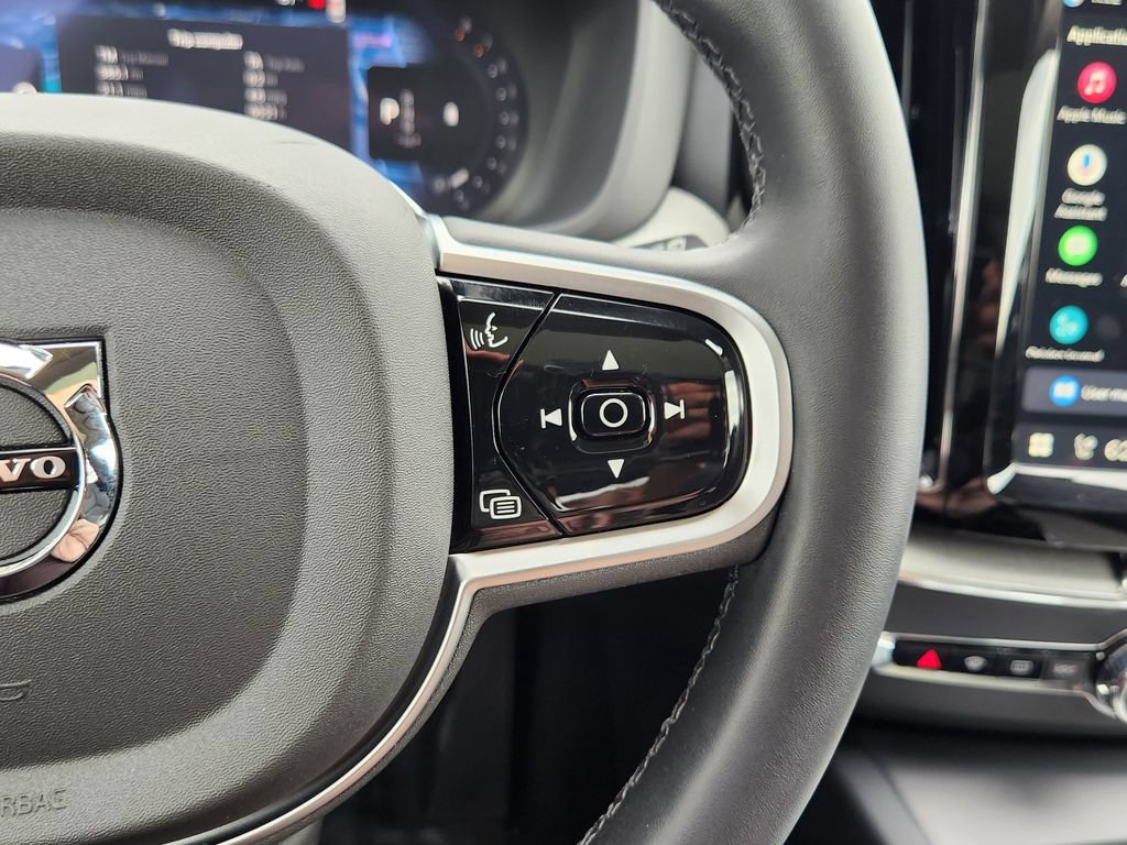 Used 2025 Volvo XC60 B5 Plus w/ Climate Package AWD/4WD image 18