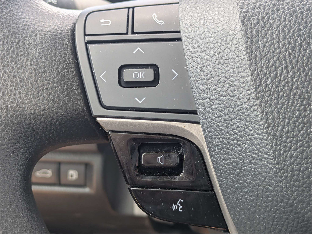 Used 2025 Toyota Camry LE FWD image 24