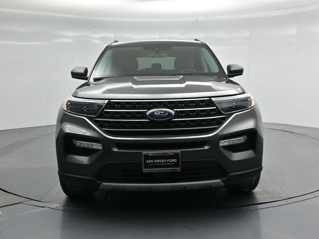 Certified 2020 Ford Explorer XLT w/ Equipment Group 202A image 25