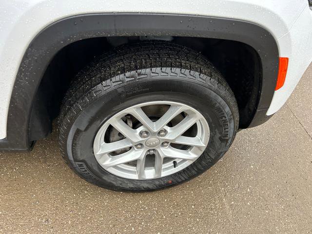 New 2025 Jeep Grand Cherokee Laredo X w/ Luxury Tech Group I image 24