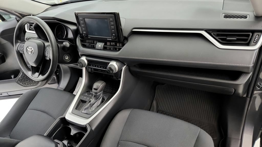 Certified 2021 Toyota RAV4 LE FWD image 16