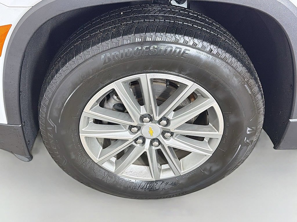 Used 2023 Chevrolet Traverse LT w/ LPO, Floor Liner Package AWD/4WD image 18