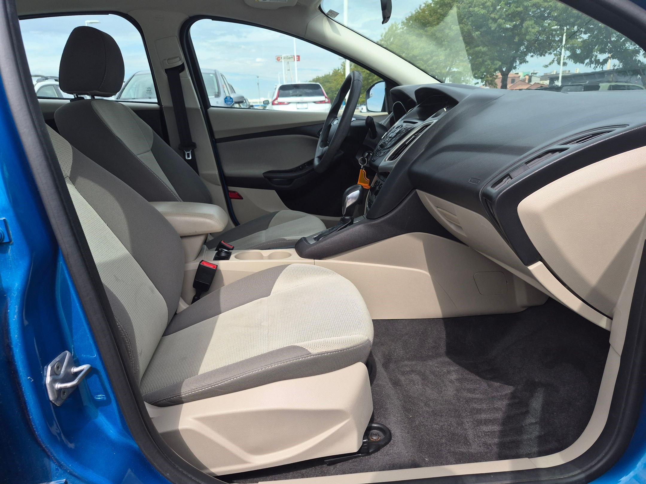 Used 2014 Ford Focus SE FWD image 30