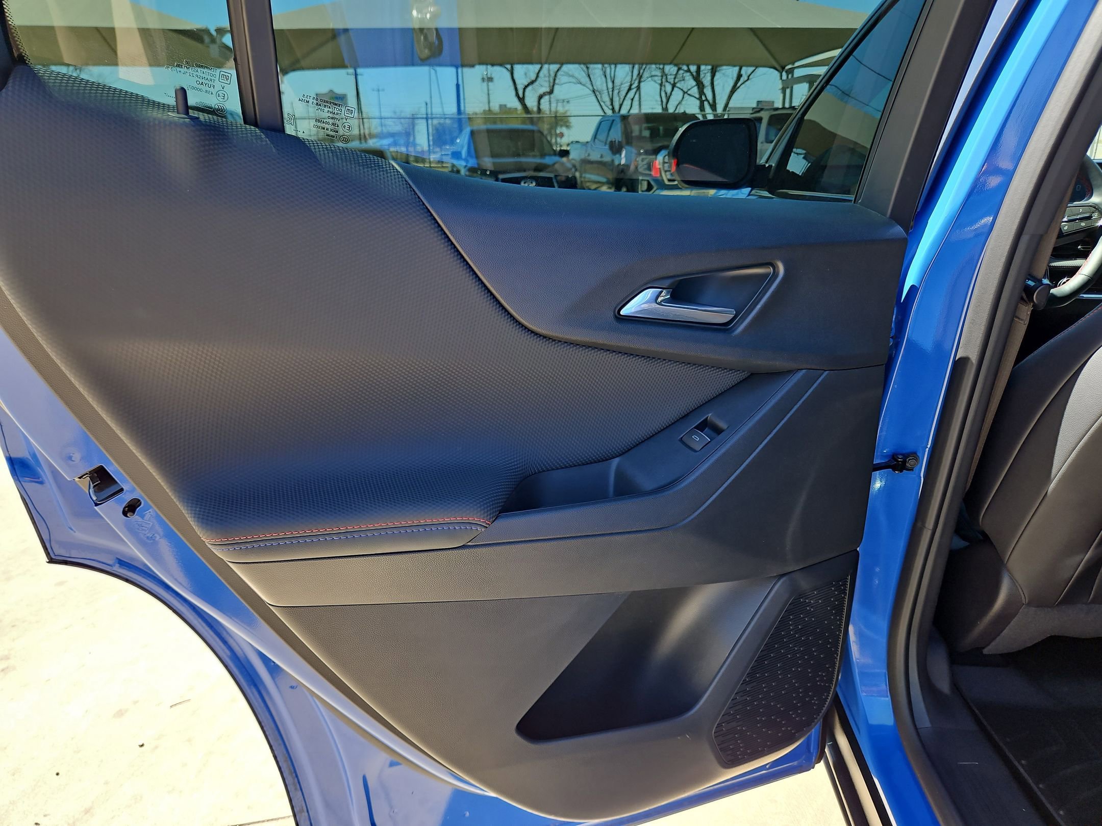 Certified 2025 Chevrolet Equinox RS w/ Safety and Technology Package image 16