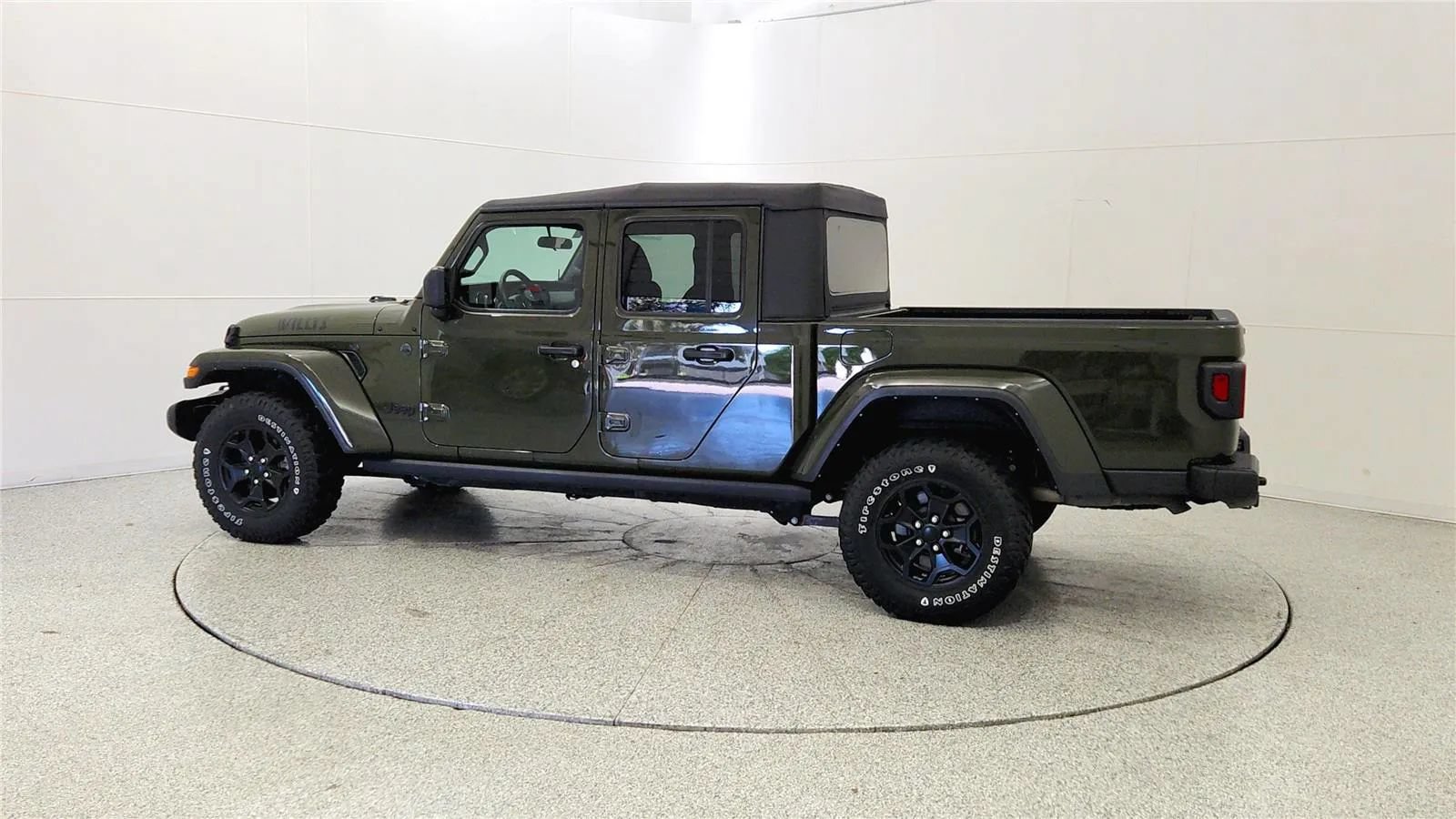 Used 2022 Jeep Gladiator Sport AWD/4WD image 6