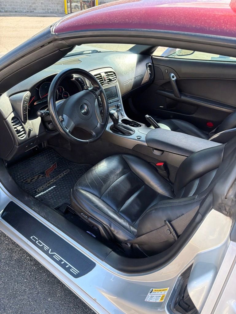 Used 2007 Chevrolet Corvette Coupe w/ Preferred Equipment Group RWD image 2