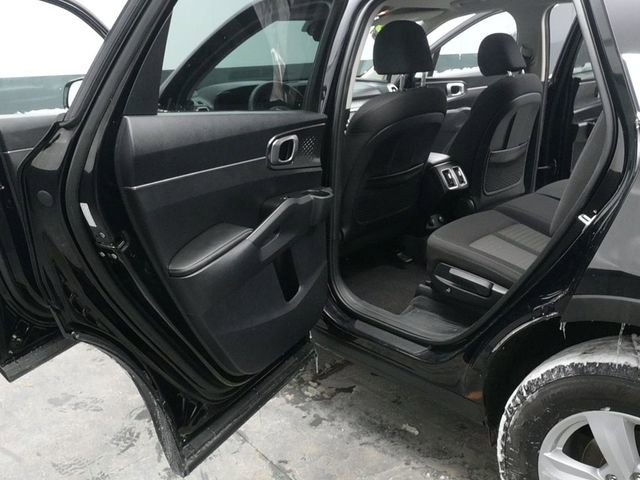 Used 2023 Kia Sorento LX image 14