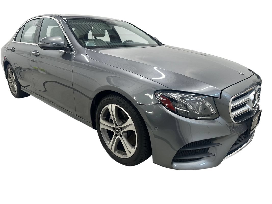 Used 2018 Mercedes-Benz E 300 4MATIC image 3