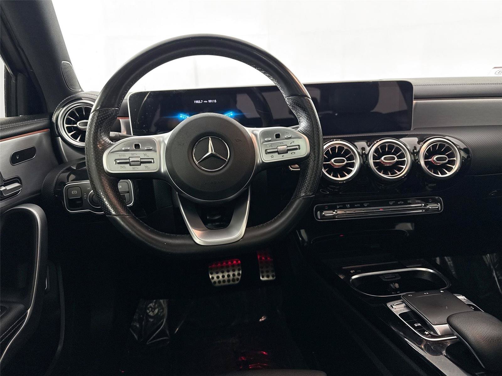 Used 2019 Mercedes-Benz A 220 4MATIC image 32