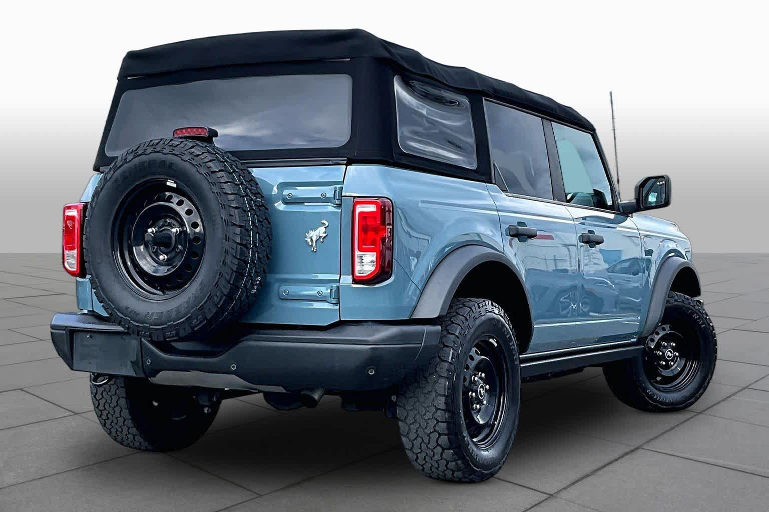 Used 2023 Ford Bronco Black Diamond AWD/4WD image 13