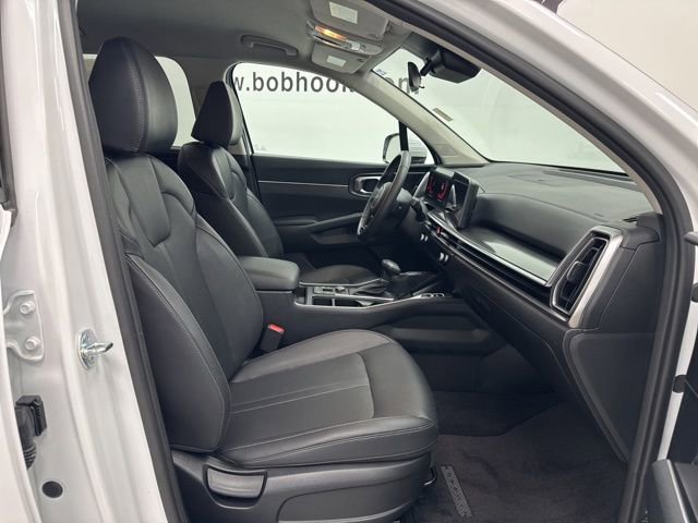 Used 2025 Kia Sorento S image 34