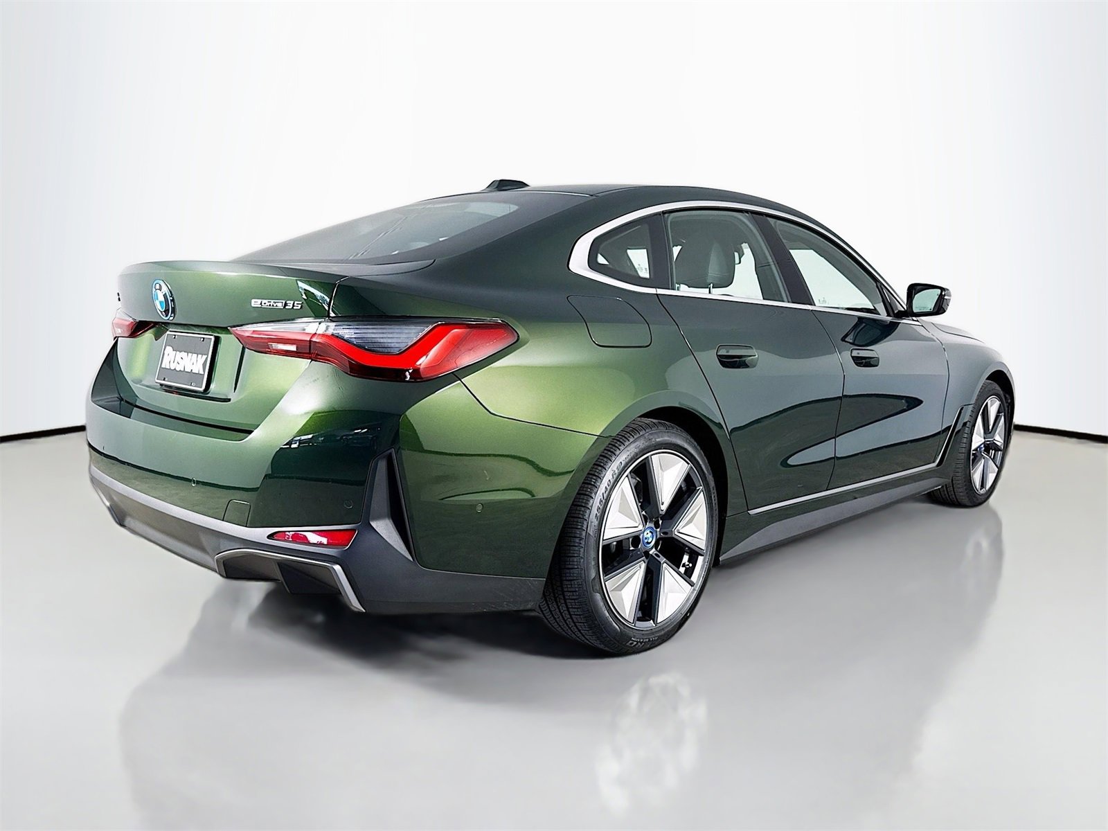 Certified 2024 BMW i4 eDrive35 w/ Convenience Package image 7