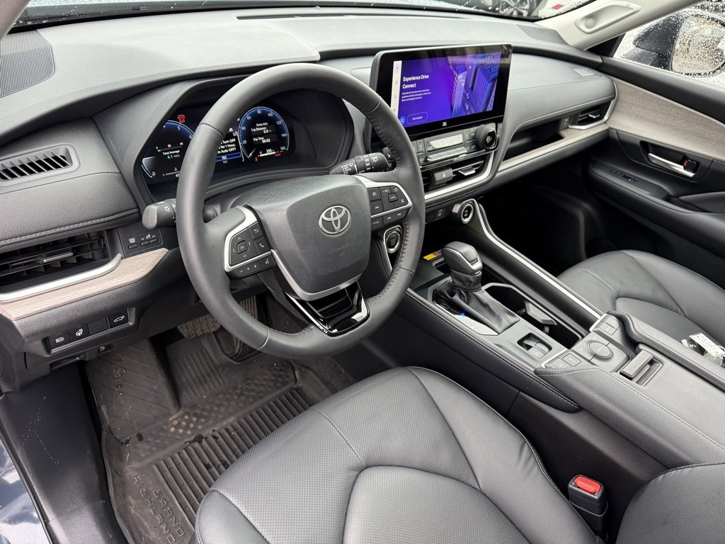 Certified 2025 Toyota Grand Highlander FWD image 12