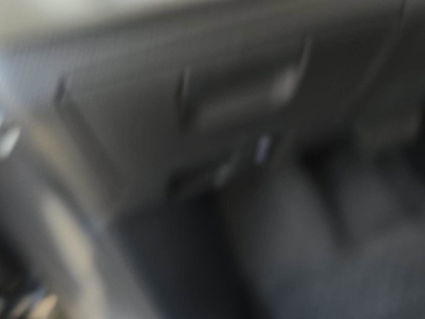 Used 2022 Toyota Highlander L image 18