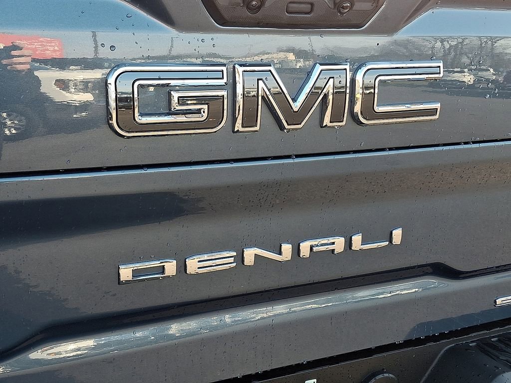 Used 2025 GMC Sierra 2500 Denali Ultimate image 32