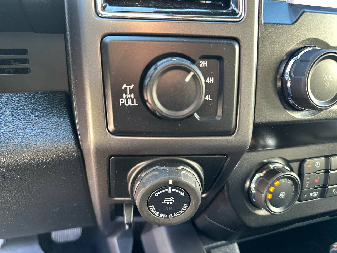 Used 2020 Ford F150 XLT w/ Equipment Group 302A Luxury image 19