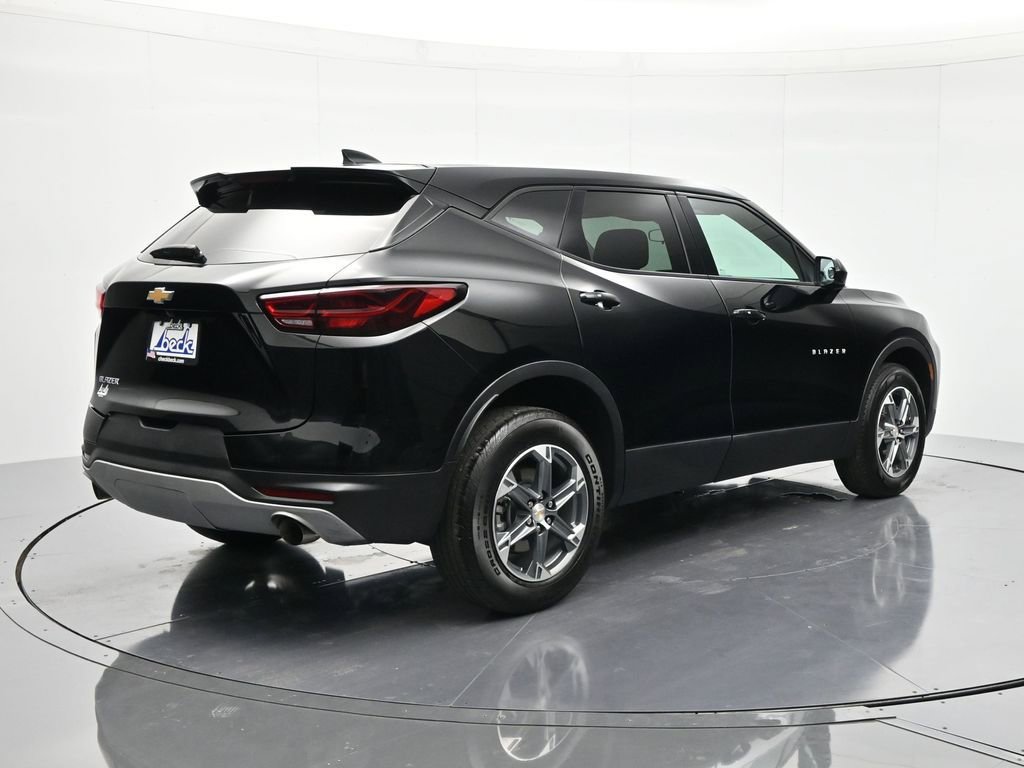 Used 2025 Chevrolet Blazer LT image 6