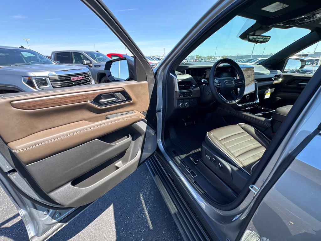 New 2026 GMC Yukon XL Denali Ultimate AWD/4WD image 15