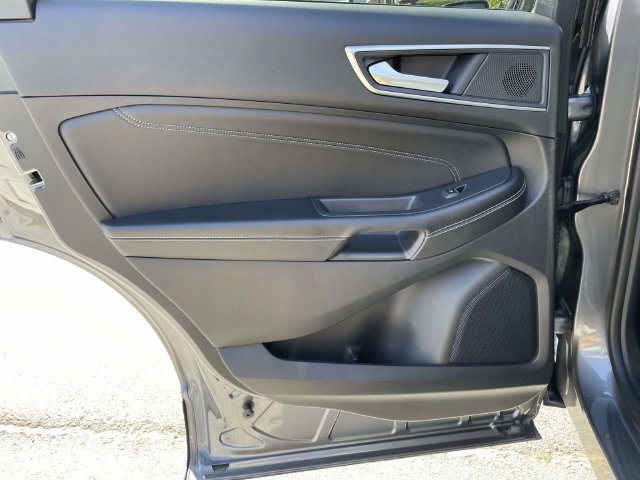 Certified 2024 Ford Edge Titanium AWD/4WD image 15