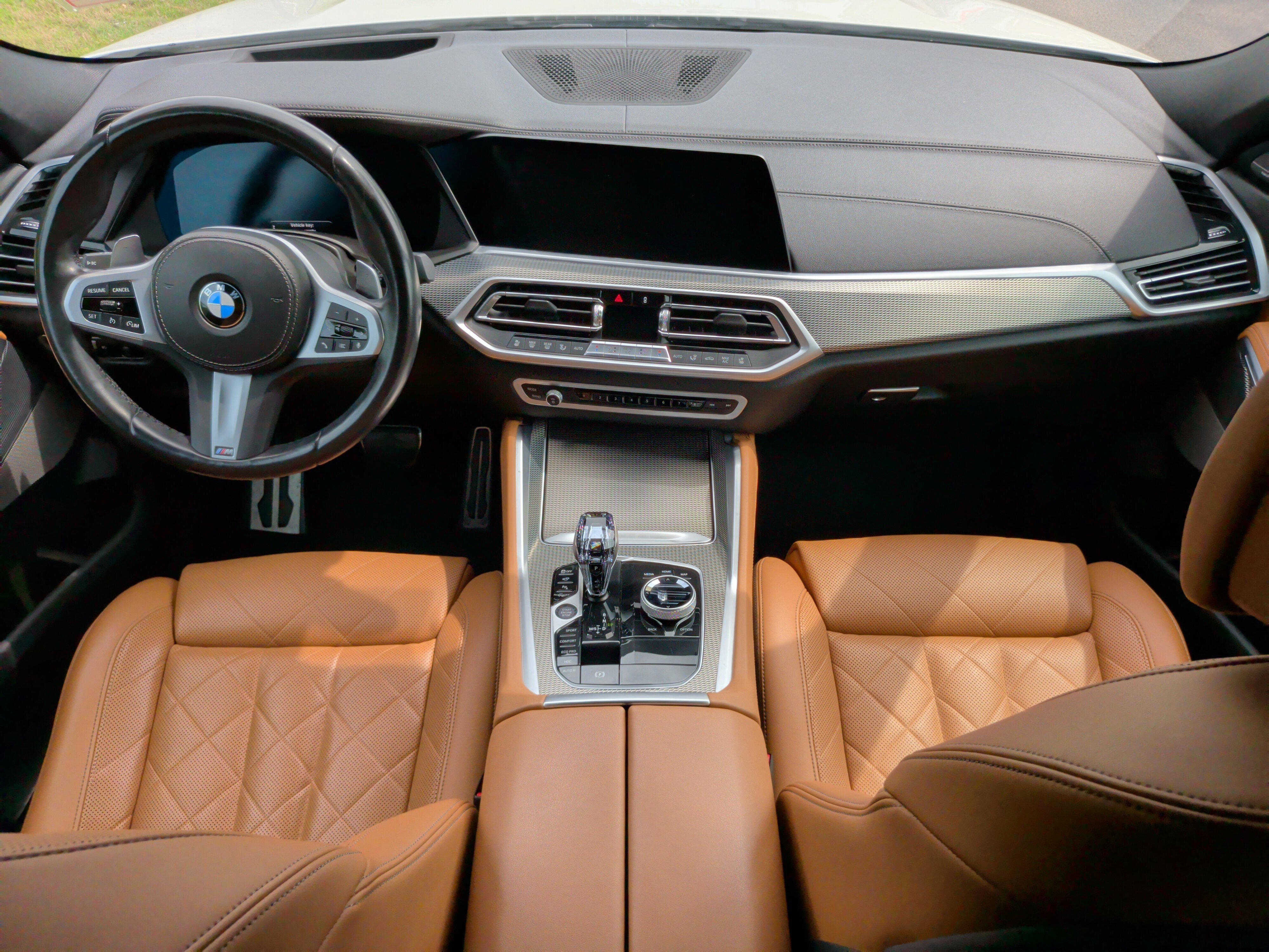 Used 2023 BMW X6 M50i w/ Executive Package image 32