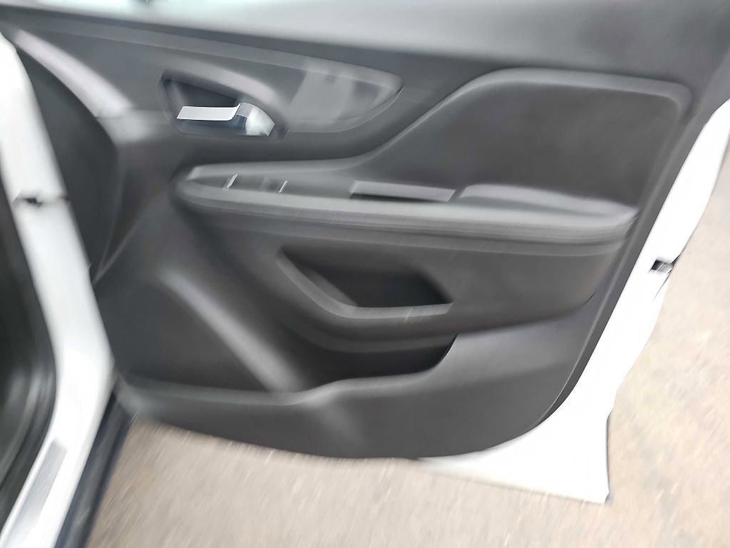 Used 2018 Buick Encore Essence image 52