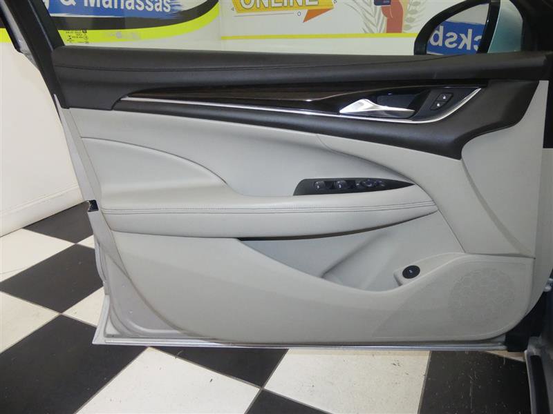 Used 2017 Buick LaCrosse Preferred image 22