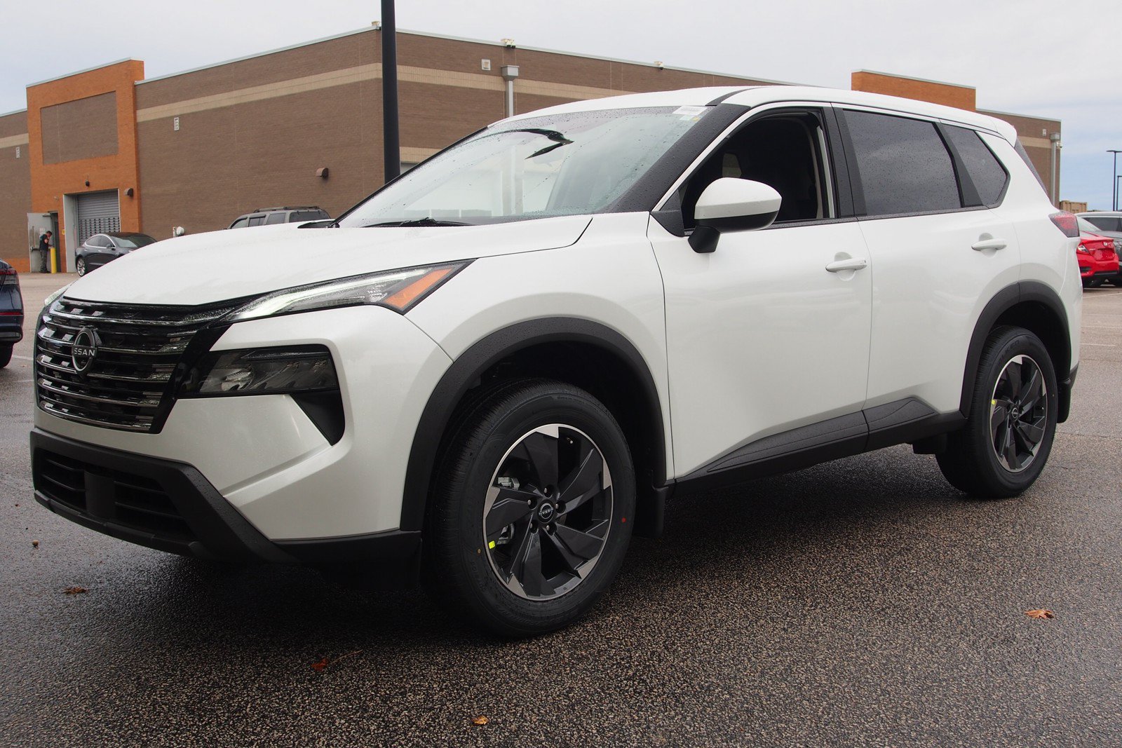 Used 2026 Nissan Rogue SV FWD image 3