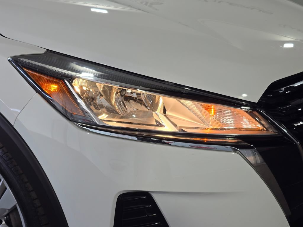 Used 2021 Nissan Kicks S image 5