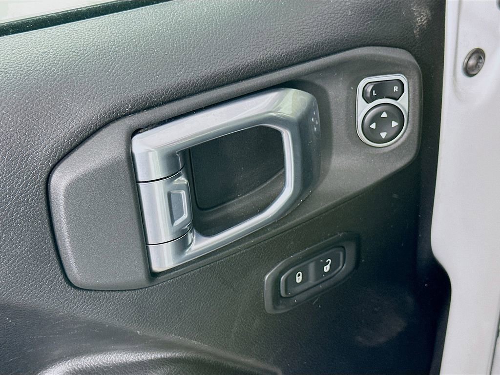 Certified 2025 Jeep Wrangler Willys image 27